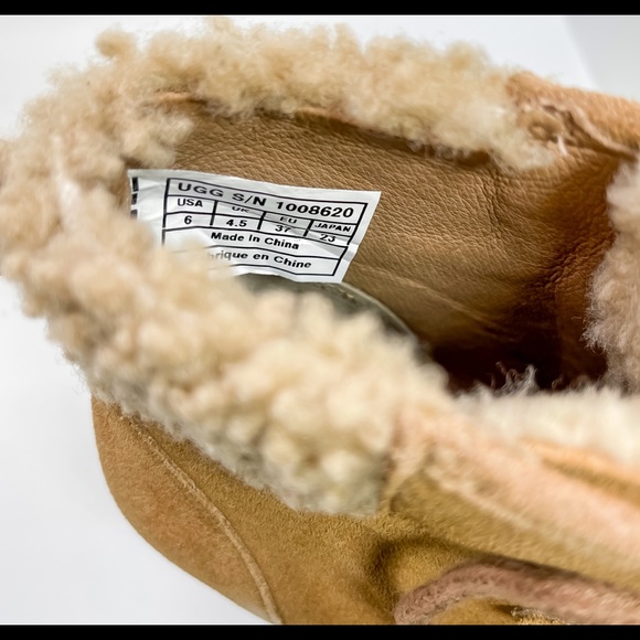 UGG Women's Analise
Boots in Chestnut Size 6 - Picture 12 of 13